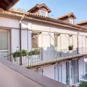 21 Sweet Apartment